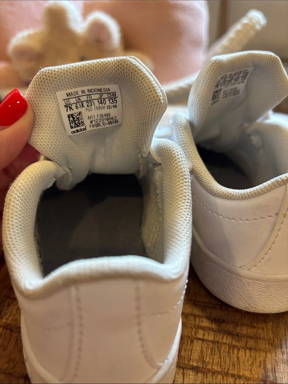 Toddler Adidas size 7K Sneaker white/iridescent w/Velcro Closure
